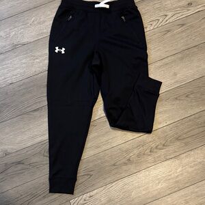 Under Armour Youth Small Black Joggers with Logo